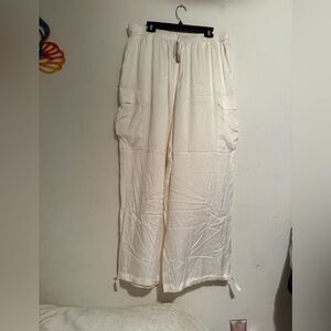 SKIMS NWT Bridal Cargo Pants Cream Straight Leg Pants